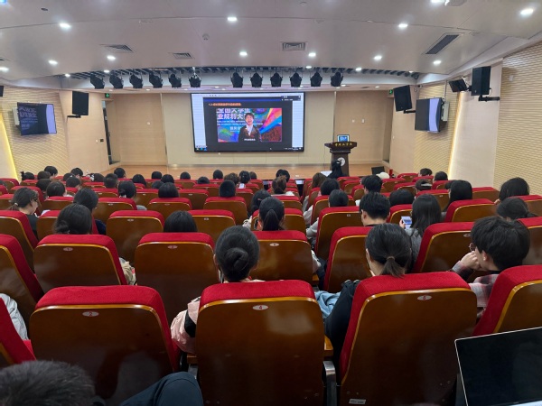 公司举办老员工职业生涯规划大赛...